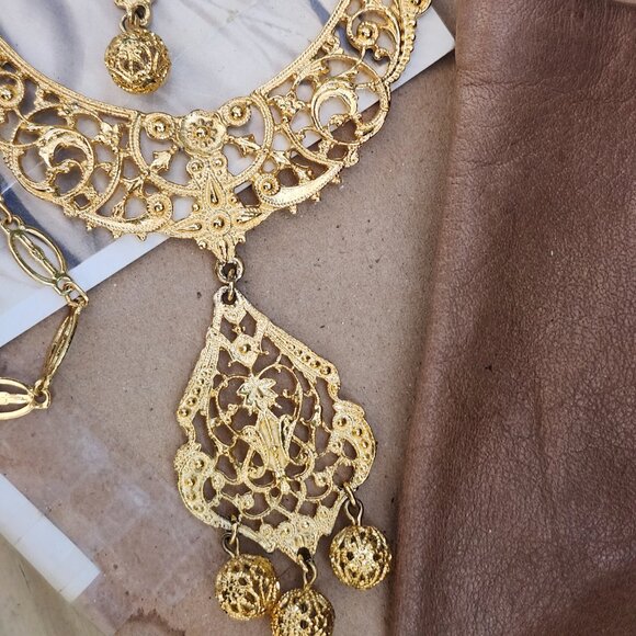 Vintage 1970's Egyptian Revival Tiered Chandelier Statement Necklace - Picture 9 of 14